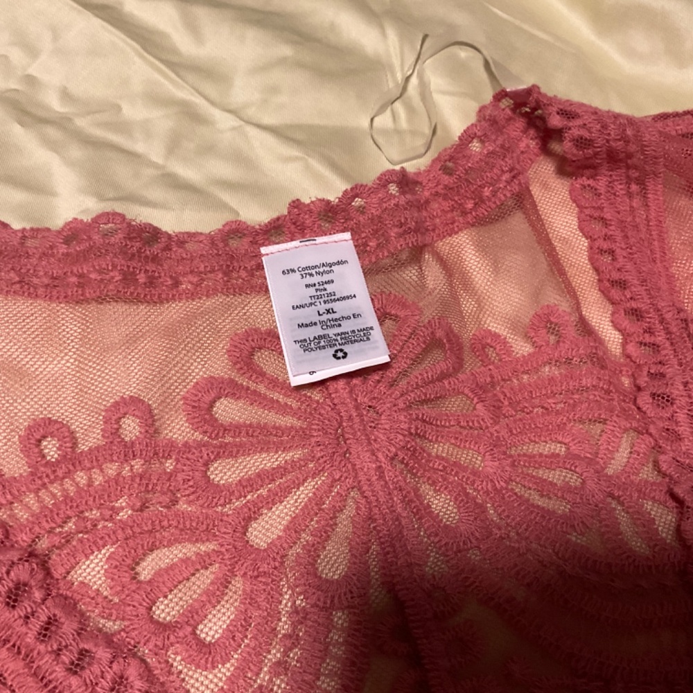 Rose colored lace cover up/kimono - Women’s size L/XL - Picture 2 of 4